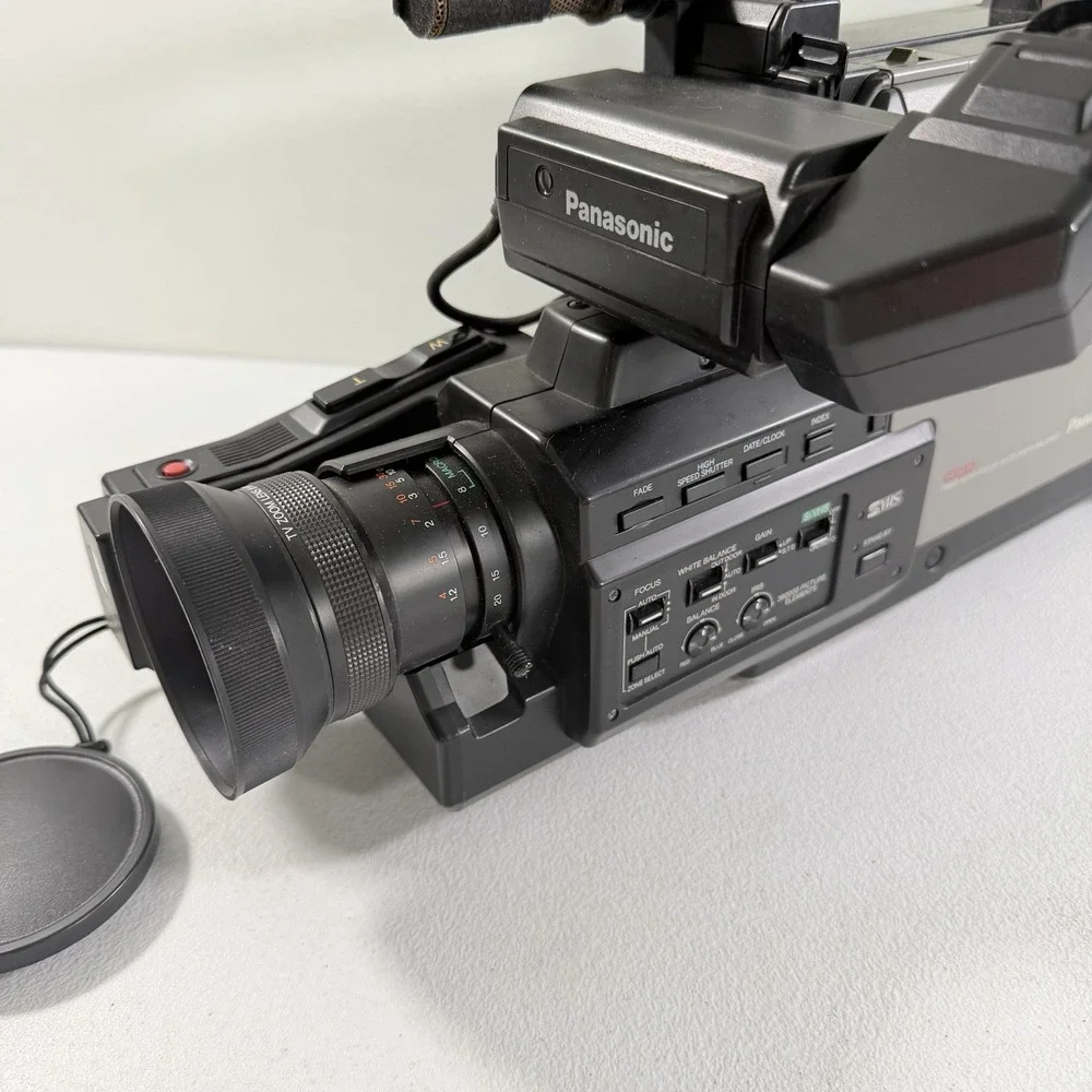 Panasonic AG-450 S-VHS VHS Reporter Movie Camcorder AS IS FOR PARTS READ